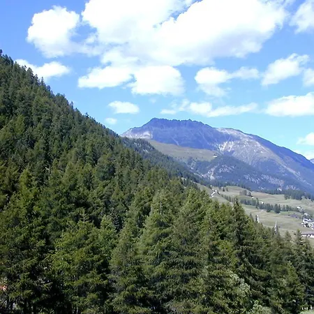 דירה Ruinatsch 67 *